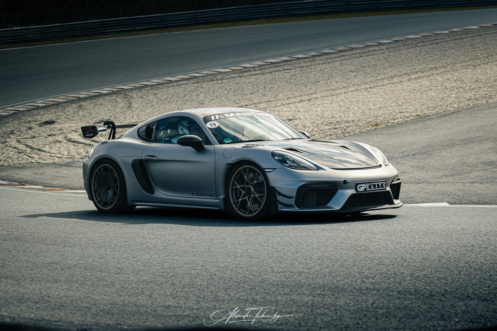 R6AT0736 _Alexander Tschuncky | Entdecken Sie die faszinierende Welt von Alexander Tschuncky Arts: Kreative Fotografie, atemberaubende Automobilkunst und hochwertiger Bilderdruck. Lassen Sie sich inspirieren! - Realisiert mit Pictrs.com