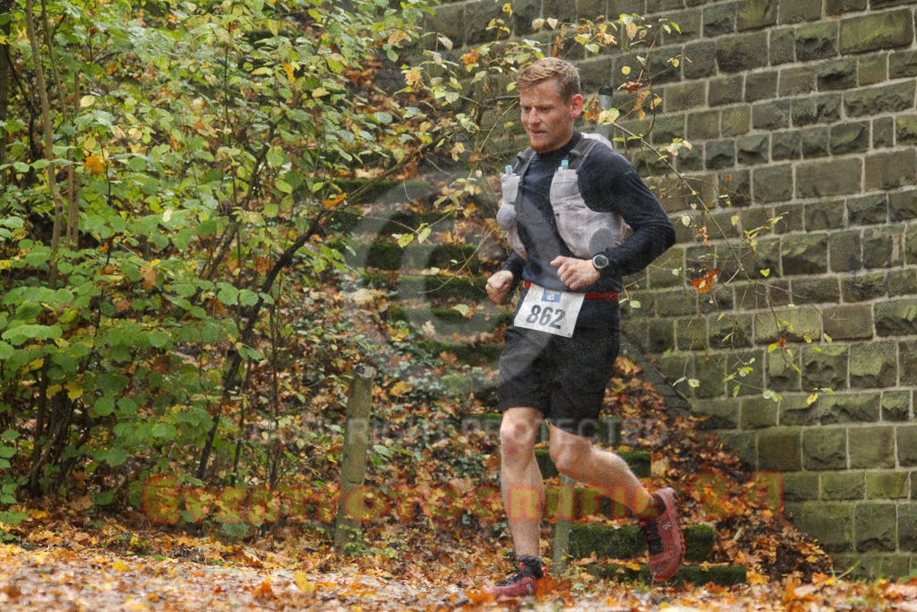 241027_0943_EV4_5800 | Sportfotografie im Rhein-Sieg Kreis, Köln, Bonn, NRW, Rheinland Pfalz, Hessen, etc. Unser Tätigkeitsfeld umfasst den Laufsport vom Volkslauf über den Marathon, Duathlon, Triathon bis zum Ultralauf wie Kölnpfad Ultra oder Schindertrail.