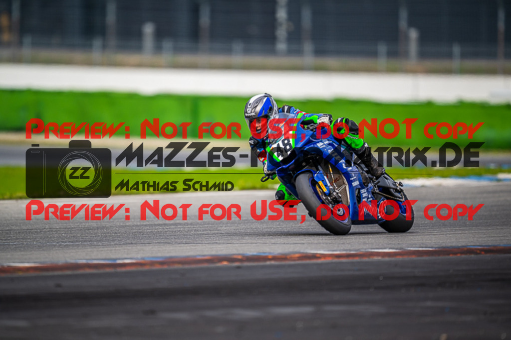 MaZZes_FotoMatrix_220924_1356 | PRO SUPERSTOCK