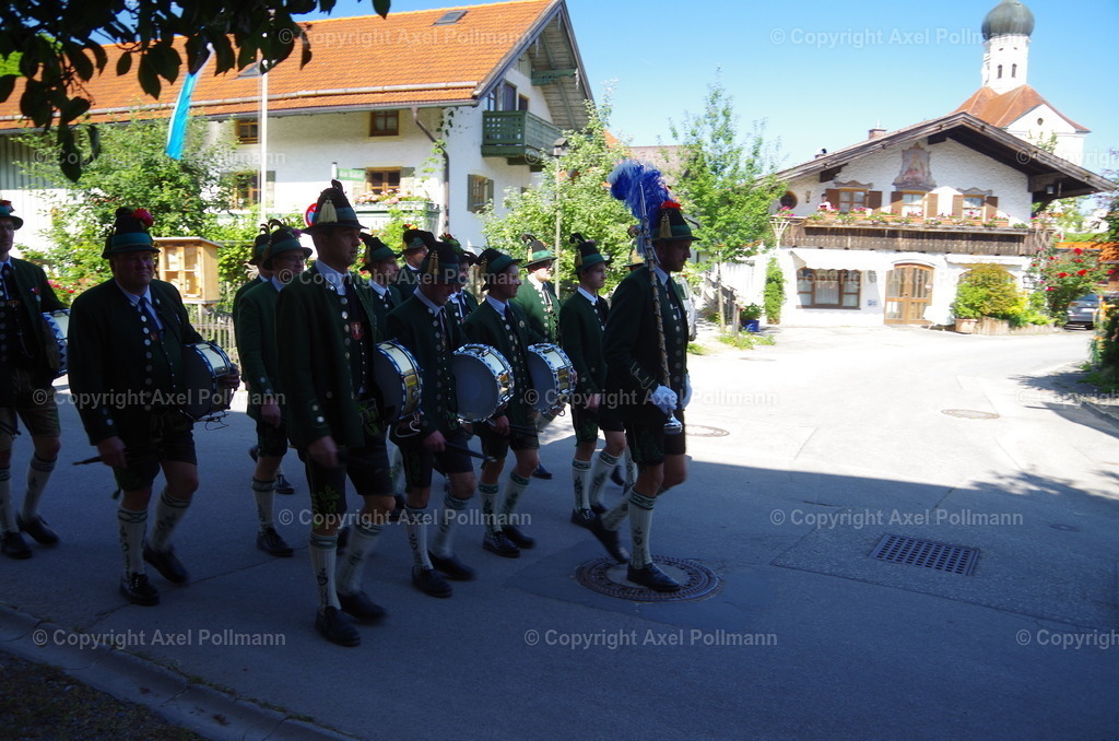 IMGP5239 | fotografiert von Axel PollmannLeonhardi Wallfahrt Benediktbeuern und Murnau, Fronleichnam, Fasching, Landschaft im Loisachtal und Benediktbeuern  - Realisiert mit Pictrs.com