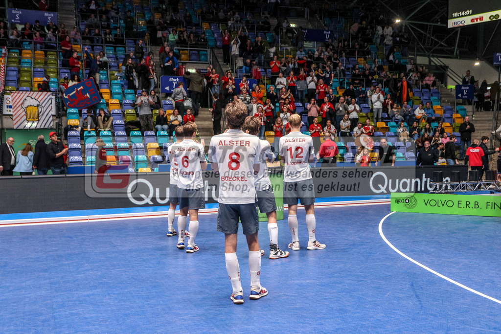 MJ_20230204-HTHC-Alster-Finale M-33 | Lenny Wolbers (Der Club an der Alster #6), Anton Boeckel (Der Club an der Alster #8) & Nik Kerner (Der Club an der Alster #12), Harvestehuder THC - Der Club an der Alster am 5.2.2023 in der Ballsporthalle, Frankfurt am Main