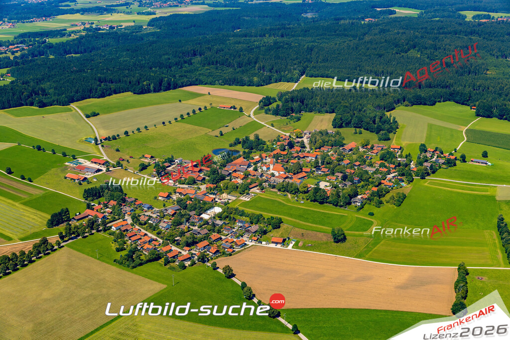 Schrägluftbild  Linden  Dietramszell - Das Luftbild wurde 2025 vom UL-Flugzeug heraus erstellt ( keine Drohne ) - Hochauflösende Luftaufnahme -Nicht vergleichbar mit Google Maps oder Satelittenbilder- Die Geschenkidee !Mit Lizenz und Bildrechte bestellbar