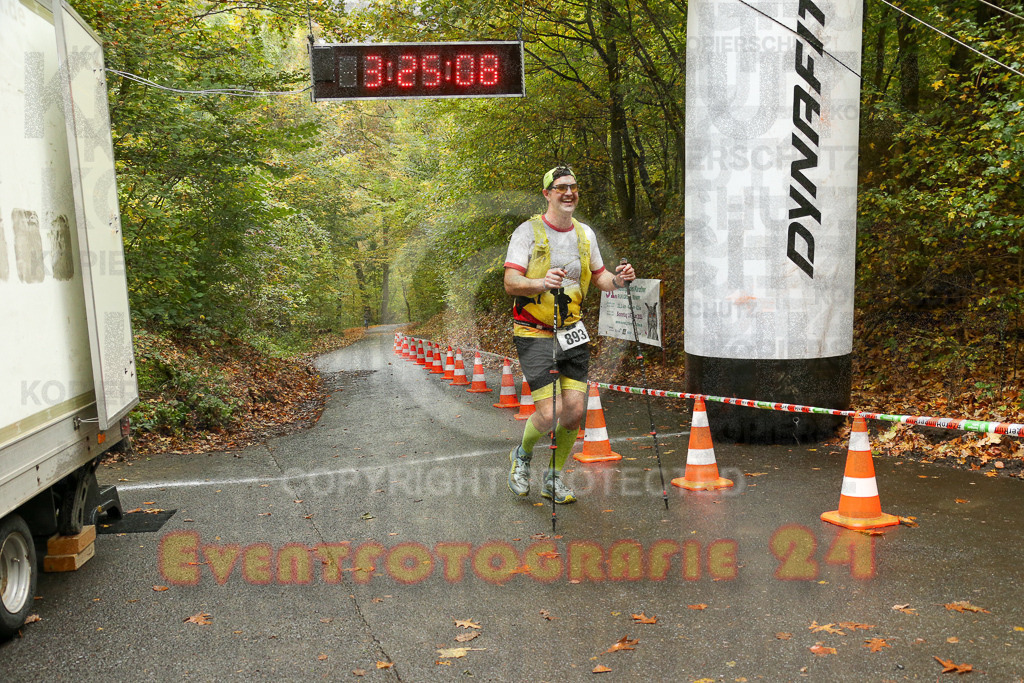 241027_1025_EX1_3801 | Sportfotografie im Rhein-Sieg Kreis, Köln, Bonn, NRW, Rheinland Pfalz, Hessen, etc. Unser Tätigkeitsfeld umfasst den Laufsport vom Volkslauf über den Marathon, Duathlon, Triathon bis zum Ultralauf wie Kölnpfad Ultra oder Schindertrail.