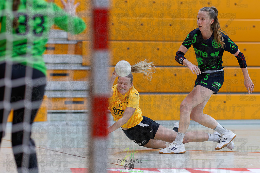 Frauen Oberliga Mitte (HHV); HSG Kleenheim/Langgöns II - HSG Eibelshausen/Ewersbach | Frauen Oberliga Mitte (HHV); HSG Kleenheim/Langgöns II - HSG Eibelshausen/Ewersbach am 01.11.2025 in Oberkleen (Weidig-Halle)Photo © 2025 - Jörg Heinrich - Realisiert mit Pictrs.com