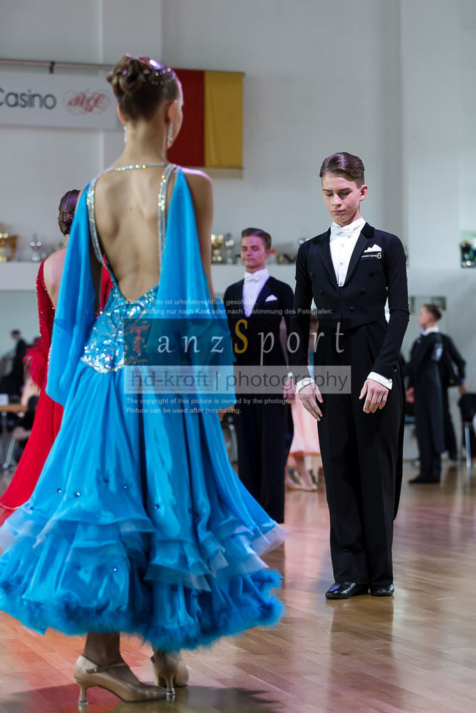 20240615_DM-Jun2-Kombi_09337 | Tanzsportbilder, Standardtanz, Lateintanz, WDSF, DTV, LTVB, dancecomp, goc, hessen tanzt, blaues band der spree, walzer, tango, wiener walzer, slowfox, quickstepp, samba, rumba, cha-cha-cha, paso doble. jive, hd-kroft photography, turniertanzsport
