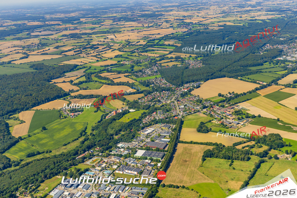 Techau Ratekau Bild- Das Luftbild wurde 2025 vom UL-Flugzeug heraus erstellt ( keine Drohne bzw. Drohnenaufnahme ) - Hochauflösende Luftaufnahme -Nicht vergleichbar mit Google Maps oder Satelittenbilder- Die Geschenkidee !Mit Lizenz und Bildrechte bestellbar - CC