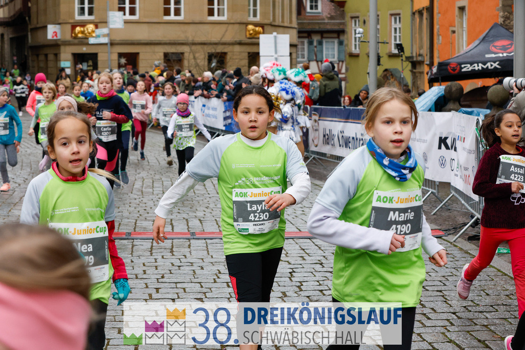 400m AOK Junior Cup | 3 Koenigslauf 2024 400m AOK Junior Cup - Realisiert mit Pictrs.com