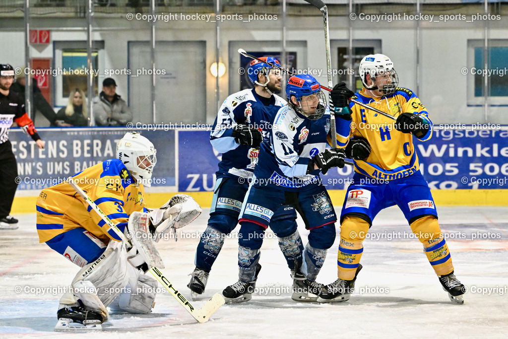 ESC Steindorf vs. EHC Althofen | #31 Horn Fabian EHC Althofen, #57 Wilfan Franz ESC Steindorf, #11 Czechner Sandro ESC Steindorf, #92 Jagarinec Jakob Lukas EHC Althofen, ESC Steindorf vs. EHC Althofen, ESC Steindorf vs. EHC Alhofen am 03.03.2024 in Steindorf (Ossiachersee Halle), Austria, (Photo by Bernd Stefan)