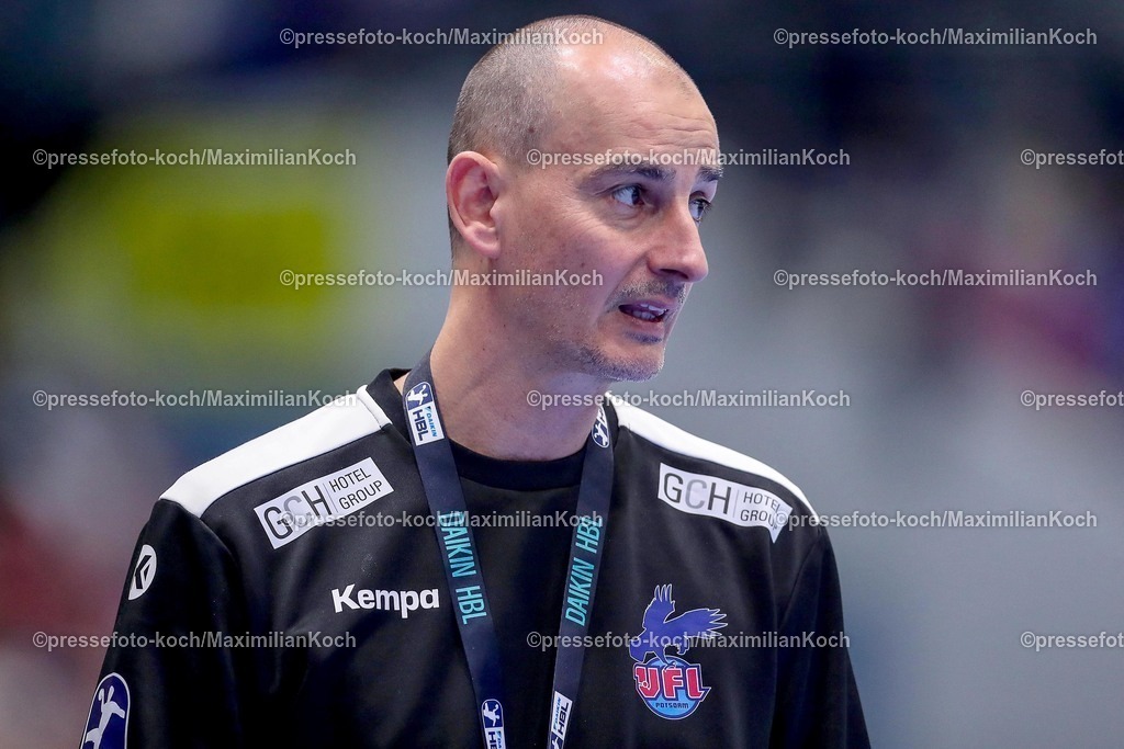 Gum25042501085 | 25.04.2025, Handball, HBL, VfL Gummersbach - 1. VfL Potsdam, Schwalbe-Arena: Cheftrainer Emir Kurtagic (VfL Potsdam) 