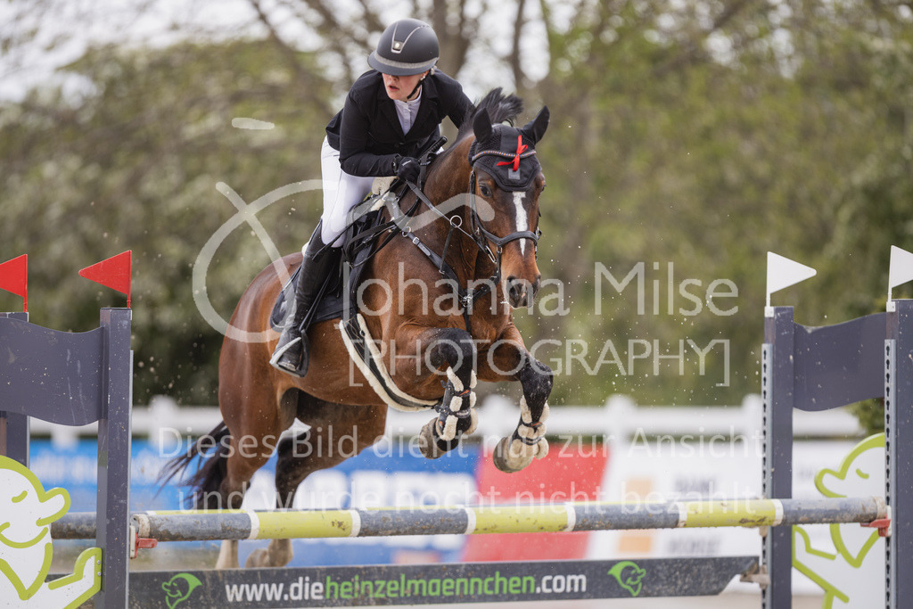 230520_MayDays_L-Spr-U25-407 | Deine schönsten Turniermomente als professionelle Fotos! Entdecke hochwertige Pferdesport-Fotografie im Online-Shop. Jetzt Fotos finden & bestellen!