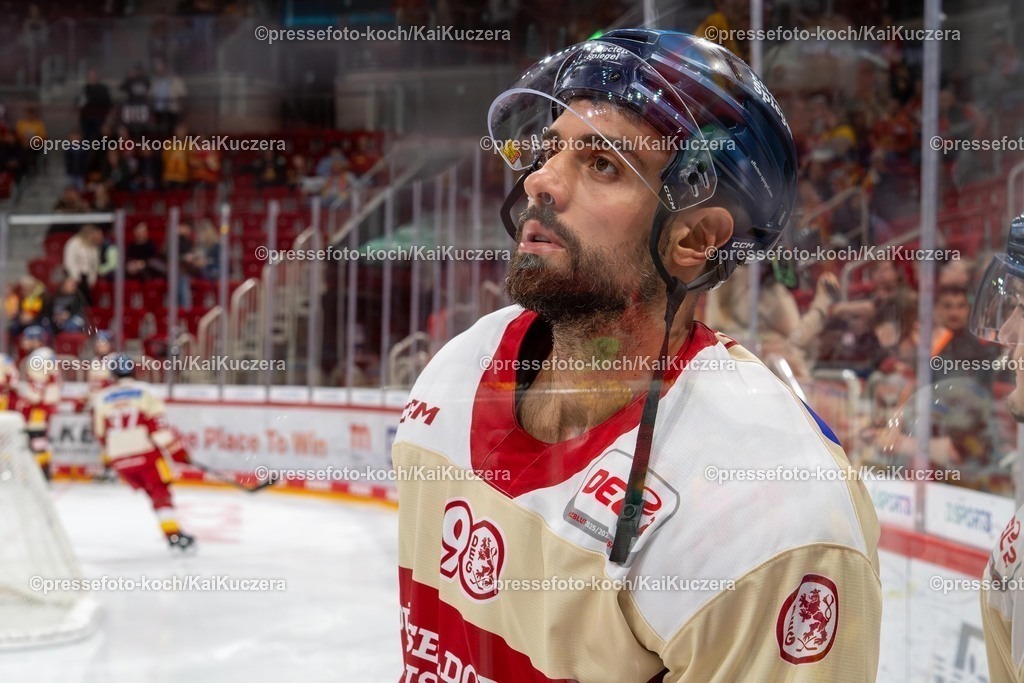xKKU28092501020 | 28.09.2025, xKKUx, Eishockey, DEL2, Düsseldorfer EG - ESV Kaufbeuren, PSD-Bank Dome in Düsseldorf: Kristian Blumenschein (DEG #08) 