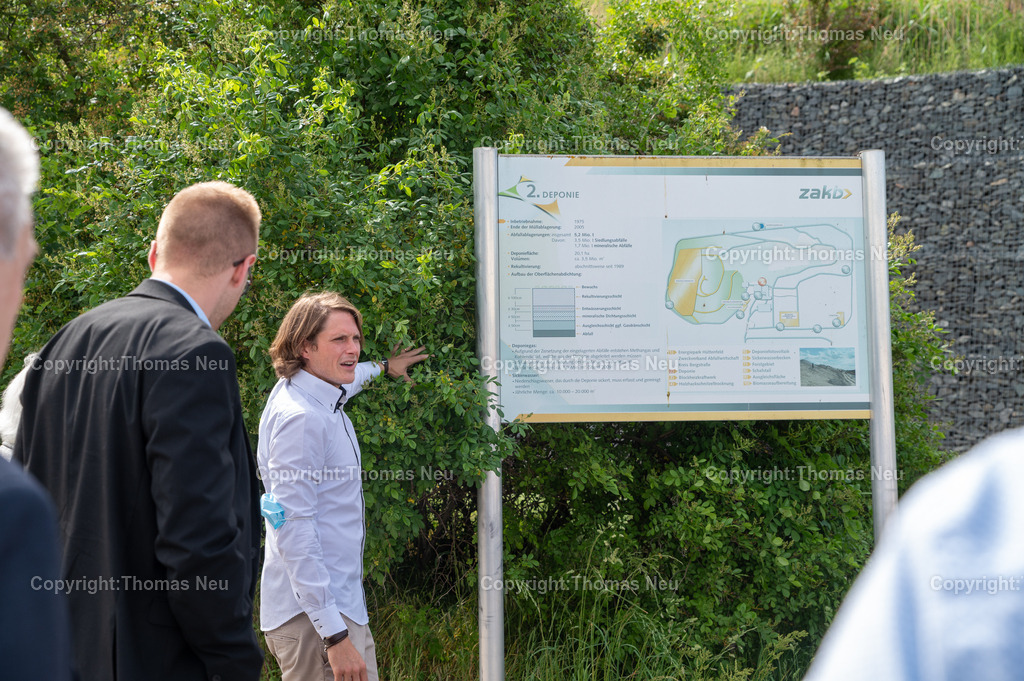 DSC_5482 | ETA-Plus Netzwerktreffen: Wasserstofffahrzeuge, Zweckverband Abfallwirtschaft Kreis Bergstraße, Lampertheim, die Besichtigung der Erzeugeranlagen beim ZAKB mit Christopher Göttelmann, ,, Bild:  Thomas Neu