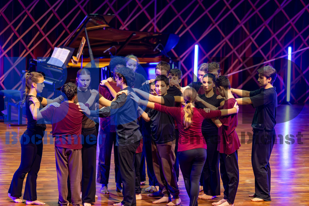 SES_ZWIBOC20250204-25 | bond - Realisiert mit Pictrs.com