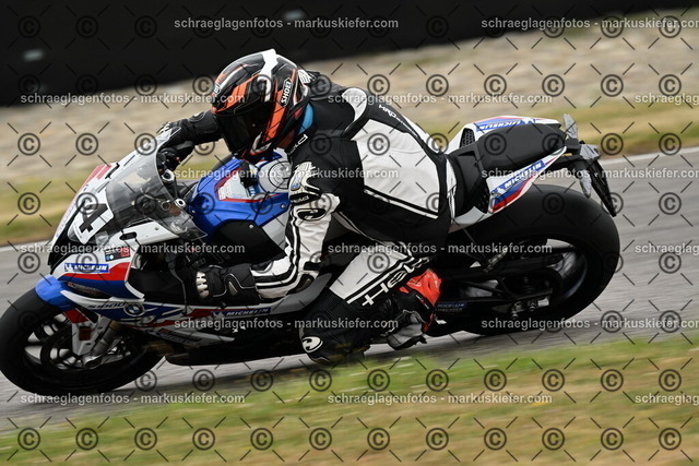25bt02-1610 | markuskiefer.com - Realisiert mit Pictrs.com