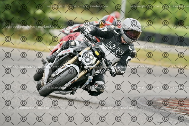 25bt05-0239 | markuskiefer.com - Realisiert mit Pictrs.com