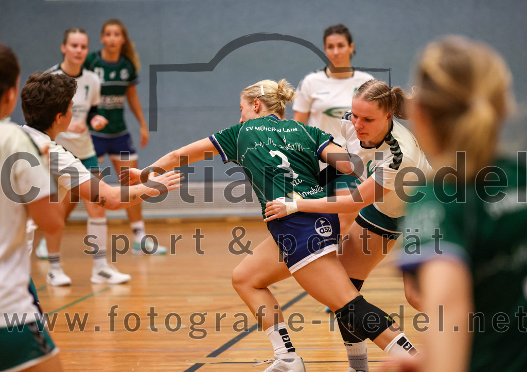 2023-09-16_006_TSV_Vaterstetten_gegen_SV_Muenchen_Laim | Baldham, Deutschland, 16.09.2023:
Handball, Bayernliga Frauen Staffel Süd 2023 / 2024, 1. Spieltag, TSV Vaterstetten gegen SV München Laim, Endergebnis: 23:34

Katharina Klotz (SV München Laim, #3), Kristin Wimmer (TSV Vaterstetten, #16)

Foto: Christian Riedel / fotografie-riedel.net