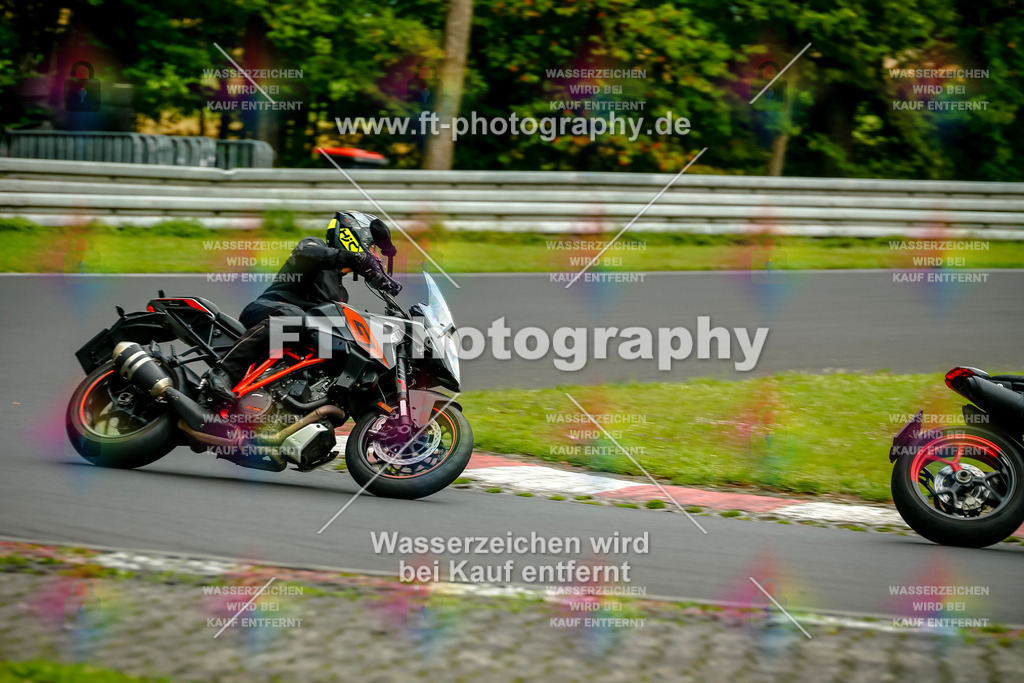 VBK-4242 | Hier findet Ihr Bilder von Touristenfahrten auf der Nürburgring Nordschleife oder von anderen Veranstaltungen die ich besucht habe. Viel Spass beim Durch Schauen 