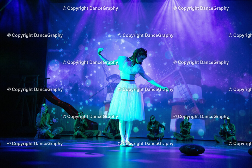 GPHY2929 | DanceGraphy - Realisiert mit Pictrs.com