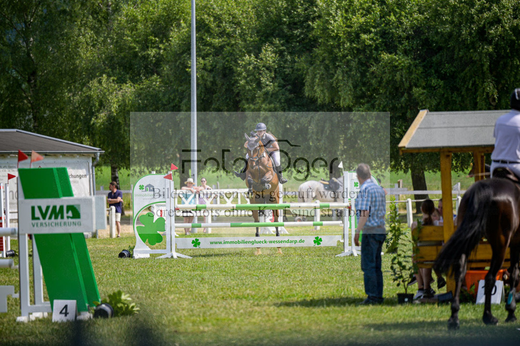 Reitturnier Voxtrup | Entdecke hochwertige Reitturnierfotos von Foto Oger. Professionell, emotional und authentisch – jetzt Lieblingsmomente im Shop bestellen.Deutschlandweite Turnierfotografie. - Realisiert mit Pictrs.com