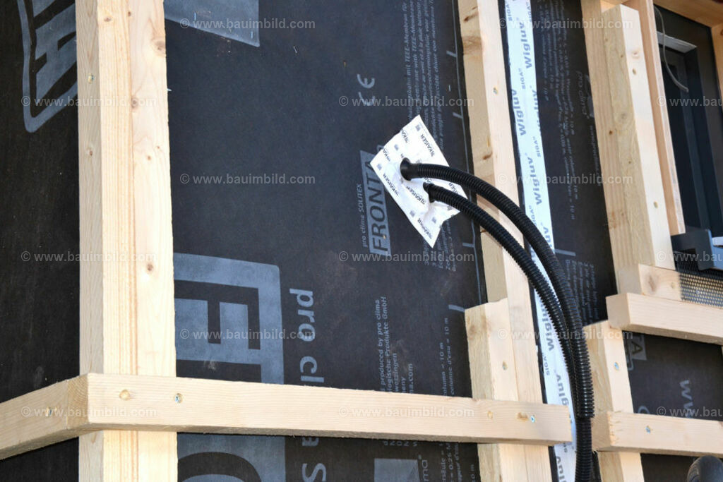 bib-lg17-elektroinstallation-0100 | Nach LV-Leistungsgruppen sortierte Detailfotos über den Bau eines Hauses. Alle Hausbau-Bilder direkt vom Urheber und Autor der Website Haus-Selber-Bauen.com