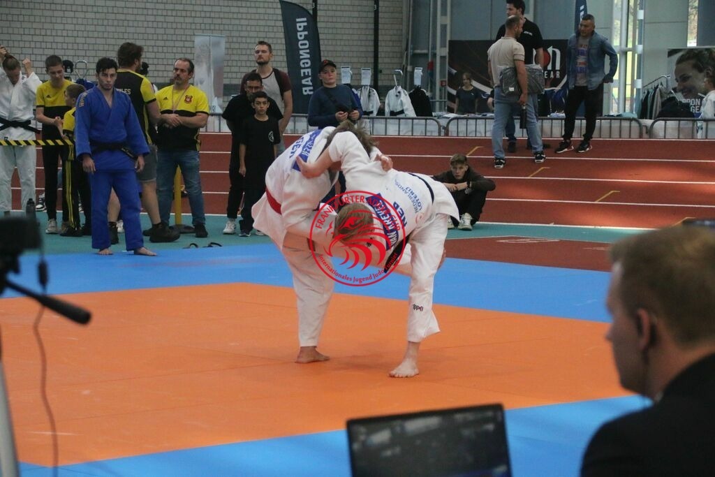 MSY-2022-10-30-7978 | Fotos vom Adler Cup - Pictures from Adler Cup

Hier findet Ihr alle Eindrücke und großen Momente der Adler Cup Wochenenden. Here you will find all impressions and great moments of the Adler Cup weekends. - Realisiert mit Pictrs.com