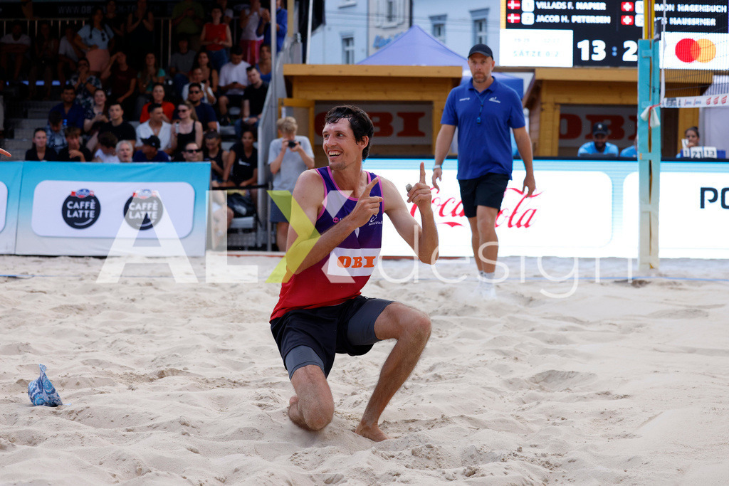 Obi BeachTour 2026 - Basel | BASEL, SWITZERLAND - JULY 18: SIMON HAGENBUCH (SUI) during the Obi BeachTour 2026 match between NAPIER / PETERSEN (DEN) and HAGENBUCH / HAUSSENER (SUI) at Barfüsserplatz on July 18, 2026 in Basel, Switzerland. - Realisiert mit Pictrs.com