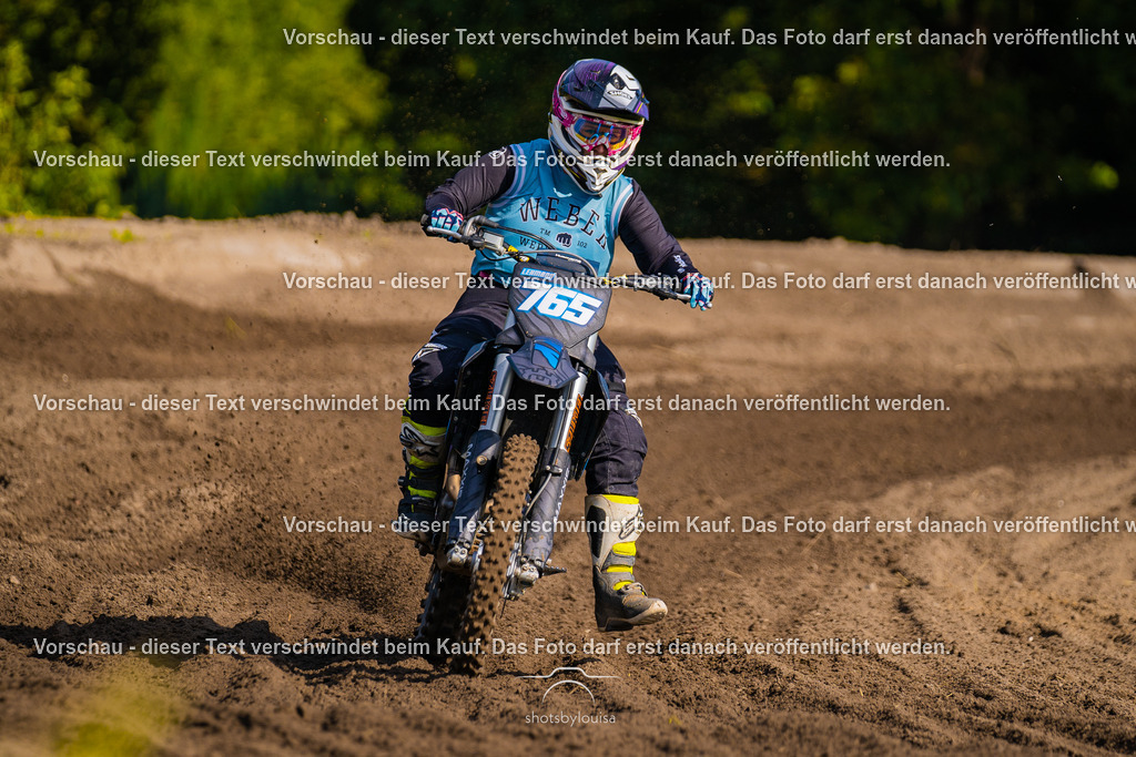 09_20_LM_Schenkenhorst-8179 | Sportfotografin aus Berlin-Brandenburg mit Fokus auf Motocross. Ich halte deine sportliche Leistung und echte Emotionen auf und neben der Strecke professionell fest. Entdecke die Fotos von deinem Rennen und bestelle sie direkt hier im Shop.