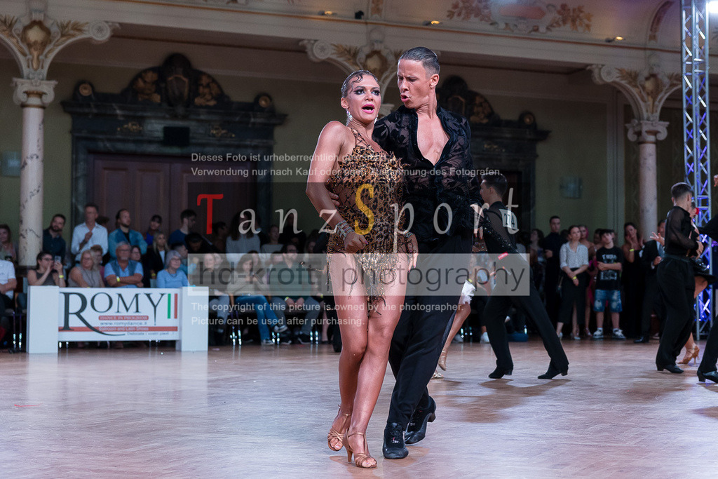 20240706_WDSF_WO_Latin_8636 | Tanzsportbilder, Standardtanz, Lateintanz, WDSF, DTV, LTVB, dancecomp, goc, hessen tanzt, blaues band der spree, walzer, tango, wiener walzer, slowfox, quickstepp, samba, rumba, cha-cha-cha, paso doble. jive, hd-kroft photography, turniertanzsport