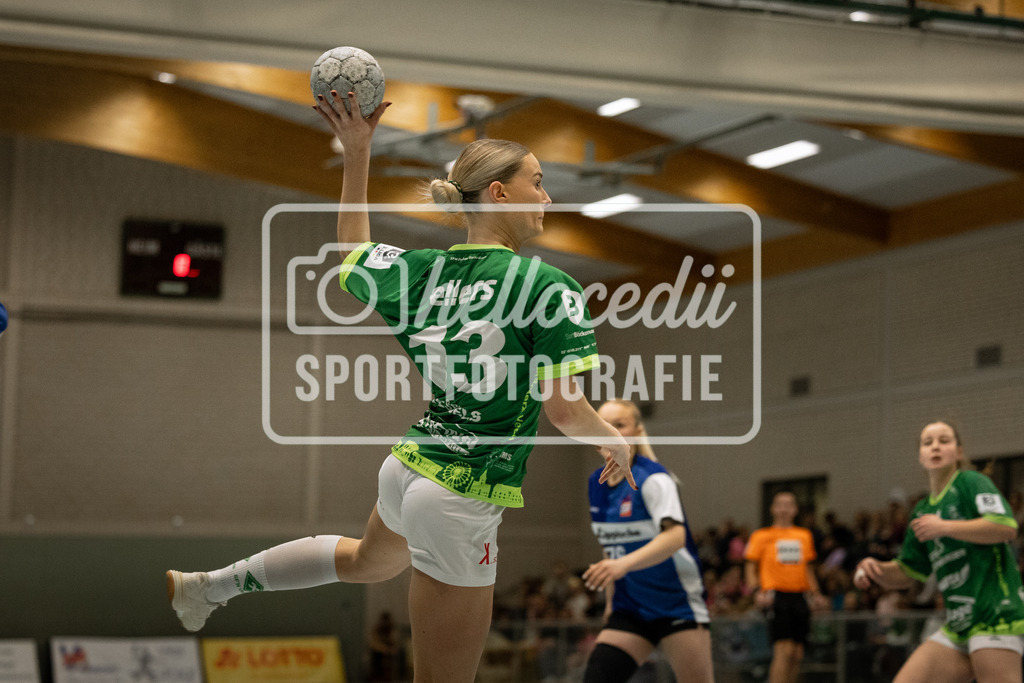 Vechta_Blomberg-56 | Nele Wessels (13, SC SFN Vechta) wirft den Ball auf das Tor. - Realisiert mit Pictrs.com