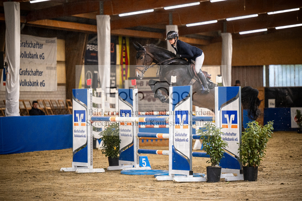 DOS_2028 | Entdecke hochwertige Reitturnierfotos von Foto Oger. Professionell, emotional und authentisch – jetzt Lieblingsmomente im Shop bestellen.Deutschlandweite Turnierfotografie. - Realisiert mit Pictrs.com