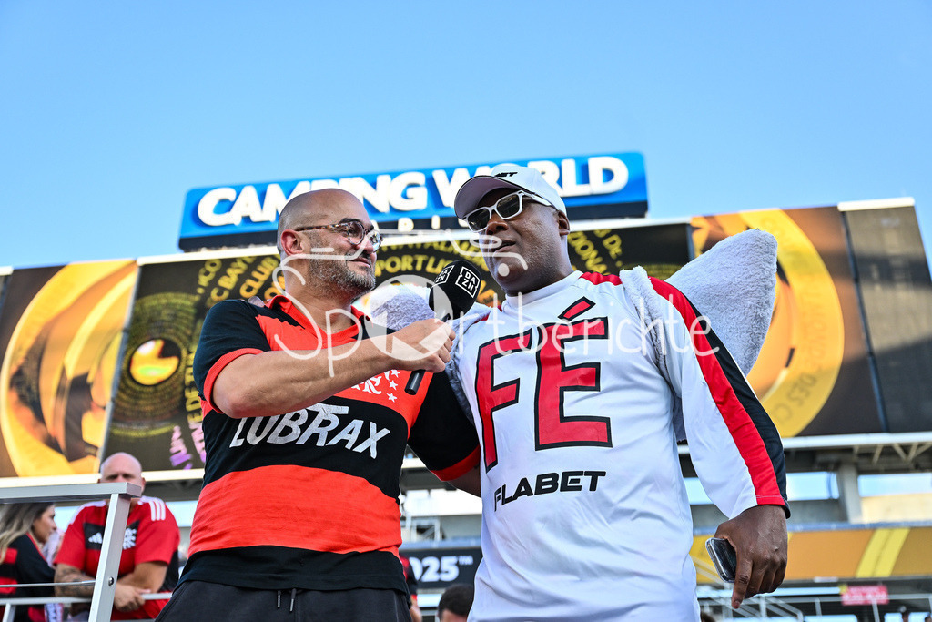 Los Angeles FC - CR Flamengo | Fans aus Brasilien geben vor der Partie in Orlando - Florida ein Interview / FIFA Club World Cup: Los Angeles FC - CR Flamengo, Camping World Stadium am 24.06.2025 / NOT FOR SALE IN USA / DAZN