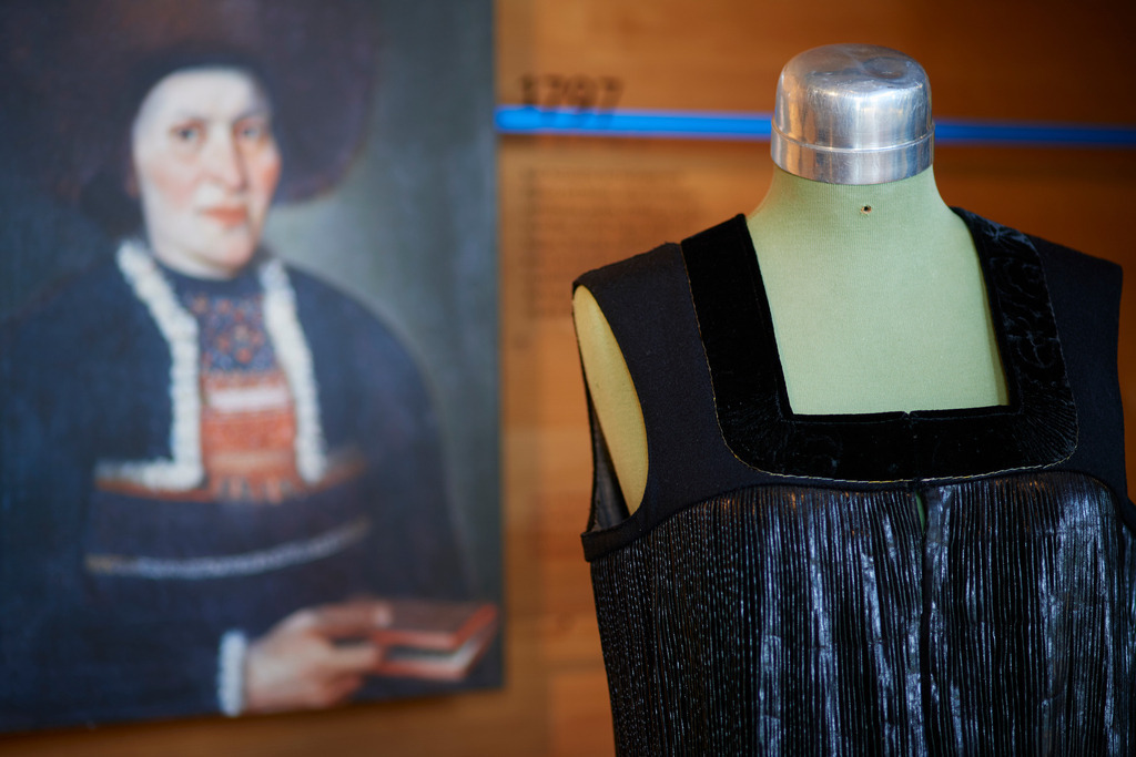 Detailaufnahme im Museum | Riefensberg, Austria - September 12, 2017: Juppenwerkstatt Riefensberg; Detailaufnahme im Museum. - Realisiert mit Pictrs.com