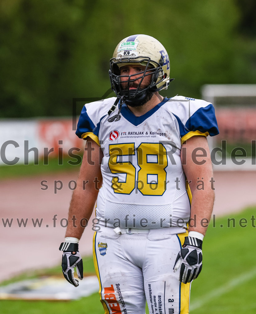 2022-04-30_108_Erding_Bulls_gegen_Regensburg_Phoenix | Erding, Deutschland, 30.04.2022:
Football, Regionalliga 2022, 1. Spieltag, Erding Bulls gegen Regensburg Phoenix

Foto: Christian Riedel / fotografie-riedel.net