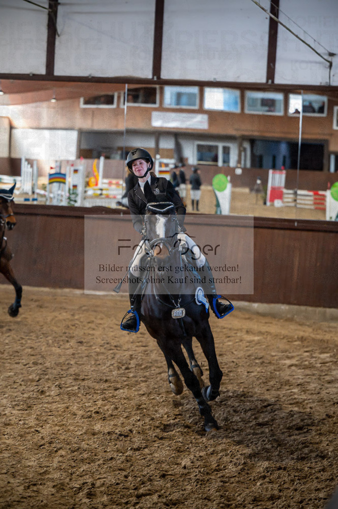 Hallenreittunier Voxtrup 2023 | Entdecke hochwertige Reitturnierfotos von Foto Oger. Professionell, emotional und authentisch – jetzt Lieblingsmomente im Shop bestellen.Deutschlandweite Turnierfotografie. - Realisiert mit Pictrs.com