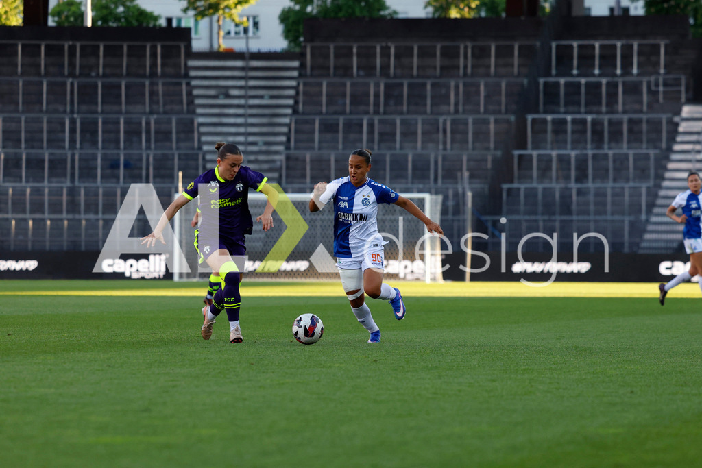 GC Zürich vs FC Zürich - AXA Women’s Super League Playoffs - Stadion Letzigrund | ALILA BELÉN IPPOLITO of Grasshopper Club Zürich and SANJA KOVACEVIC of FC Zürich duel during the AXA Women’s Super League Playoffs quarter-final second leg between GC Zürich and FC Zürich at Stadion Letzigrund, Zurich, Switzerland. - Realisiert mit Pictrs.com