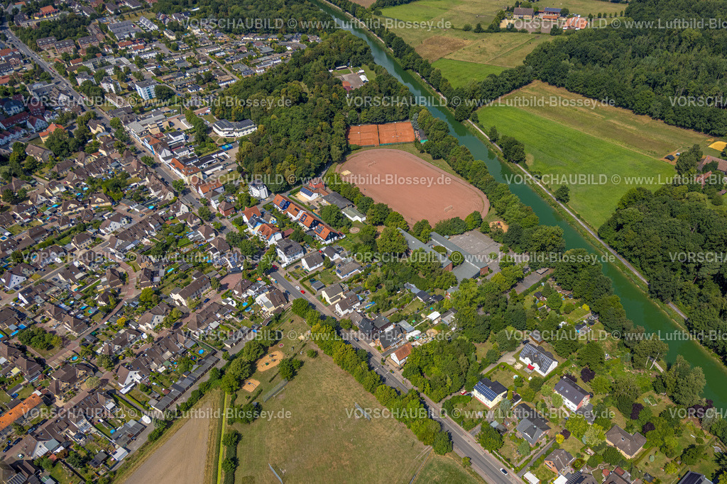 Hamm250702240Uentrop | Luftbild, Maximilianschule Hamm und Aschenplatz Sportplatz, Alter Uentroper Weg, Grünfläche für neue Kita Alter Uentroper Weg 225, Wohnbebauung Alter Uentroper Weg 229, Datteln-Hamm-Kanal, Uentrop, Hamm, Ruhrgebiet, Nordrhein-Westfalen, Deutschland