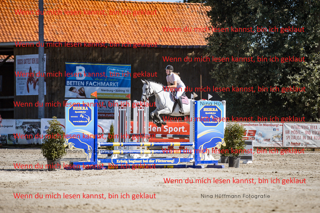 BK1A8001 | Turnierbilder Turnierfotos Nina Hüffmann Turnierfotografie Pferdefotografie Tierzeichnung Haustierzeichnung Pferdezeichnung Hundezeichnung Videograf  - Realisiert mit Pictrs.com