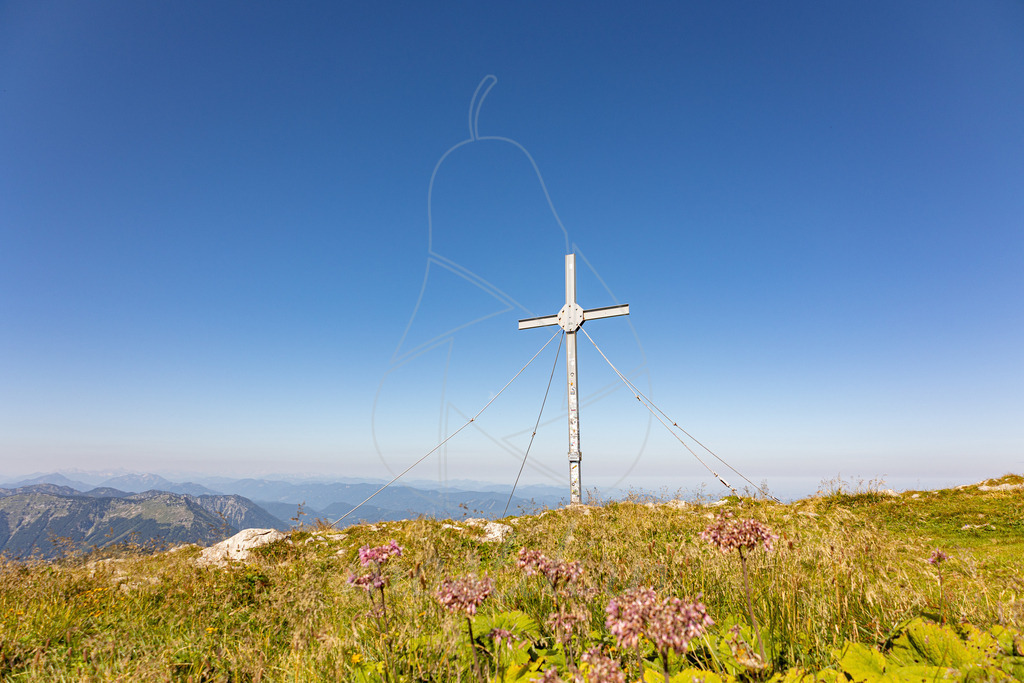 Ötscher Gipfelkreuz | Ganz oben am höchsten Punkt des Mostviertels, dem Ötscher. - Realisiert mit Pictrs.com