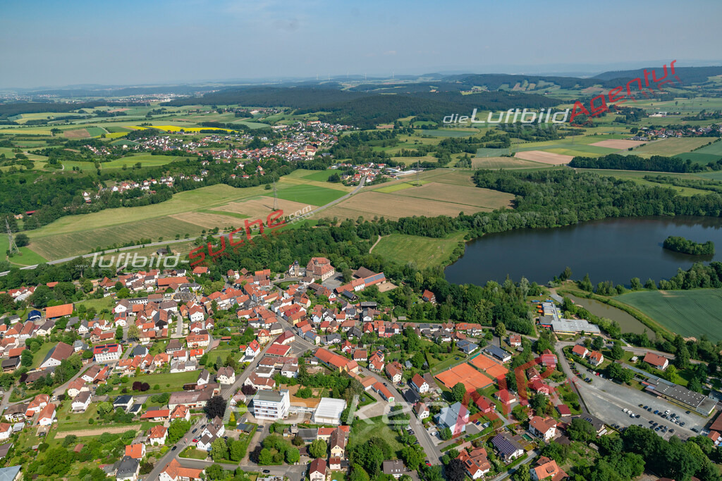 aktuelles Luftbild von  Redwitz-rodach - Luftaufnahme wurde 2018 von https://frankenair.de mittels Flugzeug (keine Drohne) erstellt.