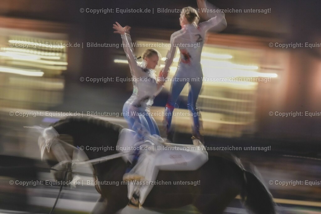 20230527_Voltigieren_NASPA_Flutlicht_0938 | equistock