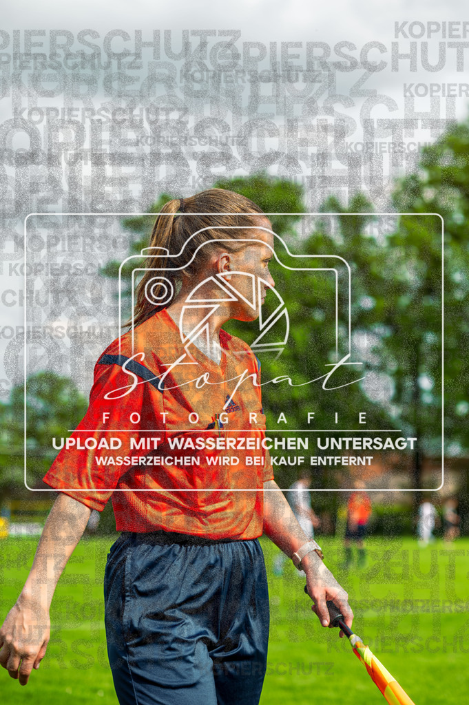 Kreisliga Herren HK - FG Fulde-Stellichte vs. Germania Walsrode | Katharina Thiemann (Schiedsrichterassistentin); Kreisliga Herren HK - FG Fulde-Stellichte vs. Germania Walsrode am 10.05.26 in Fulder Zentralstadion, Fulde - Realisiert mit Pictrs.com