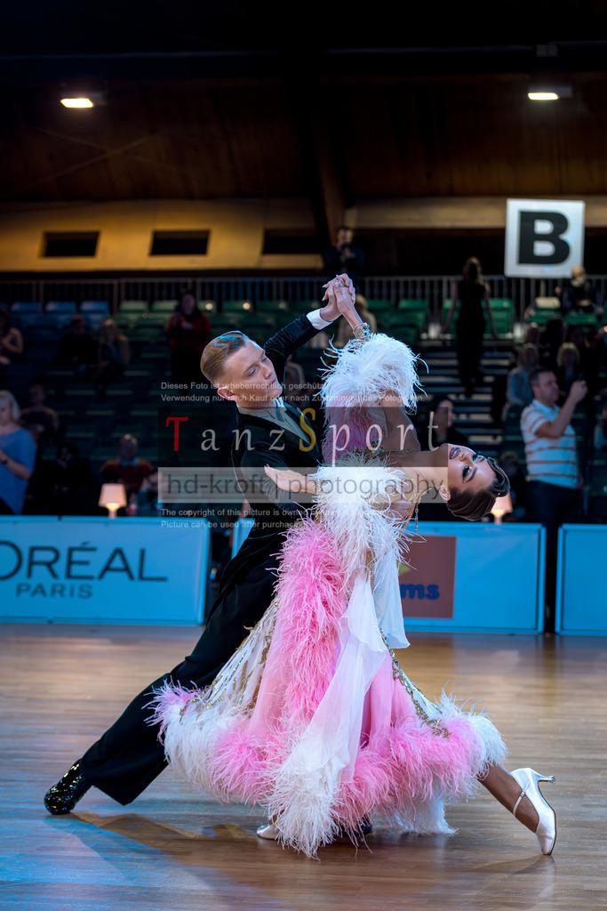 20251214_Baltic-Trophy_2734-2 | Tanzsportbilder, Standardtanz, Lateintanz, WDSF, DTV, LTVB, dancecomp, goc, hessen tanzt, blaues band der spree, walzer, tango, wiener walzer, slowfox, quickstepp, samba, rumba, cha-cha-cha, paso doble. jive, hd-kroft photography, turniertanzsport