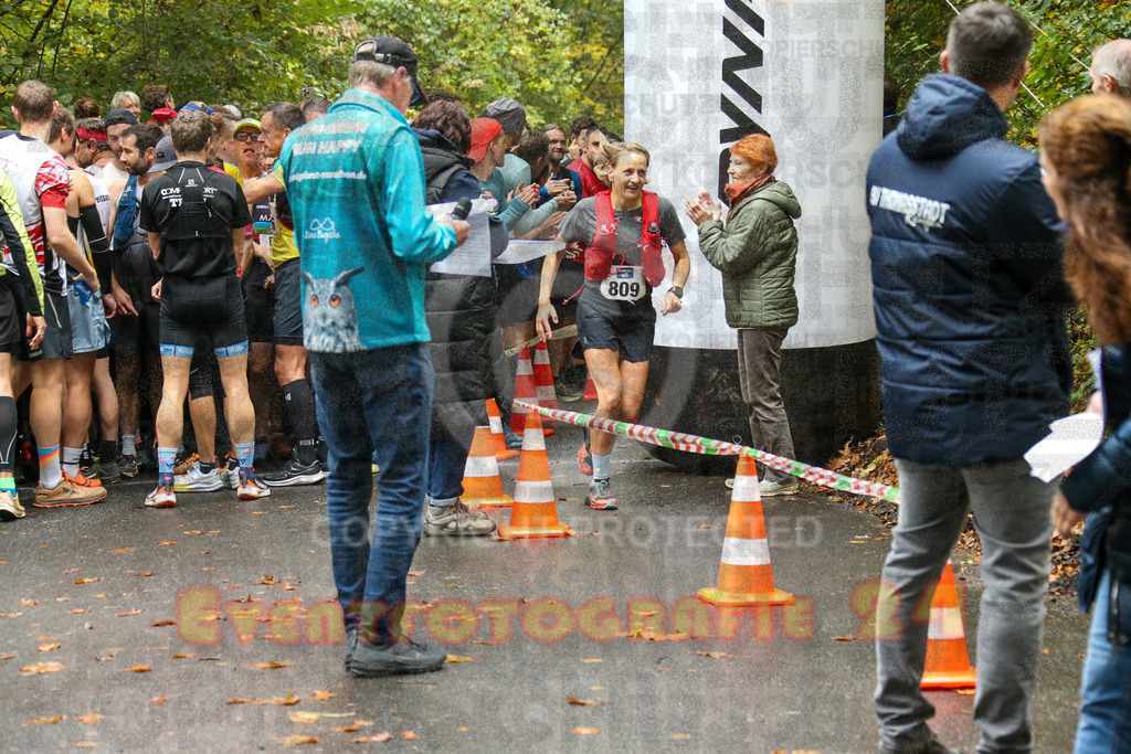 241027_1005_EX1_3446 | Sportfotografie im Rhein-Sieg Kreis, Köln, Bonn, NRW, Rheinland Pfalz, Hessen, etc. Unser Tätigkeitsfeld umfasst den Laufsport vom Volkslauf über den Marathon, Duathlon, Triathon bis zum Ultralauf wie Kölnpfad Ultra oder Schindertrail.