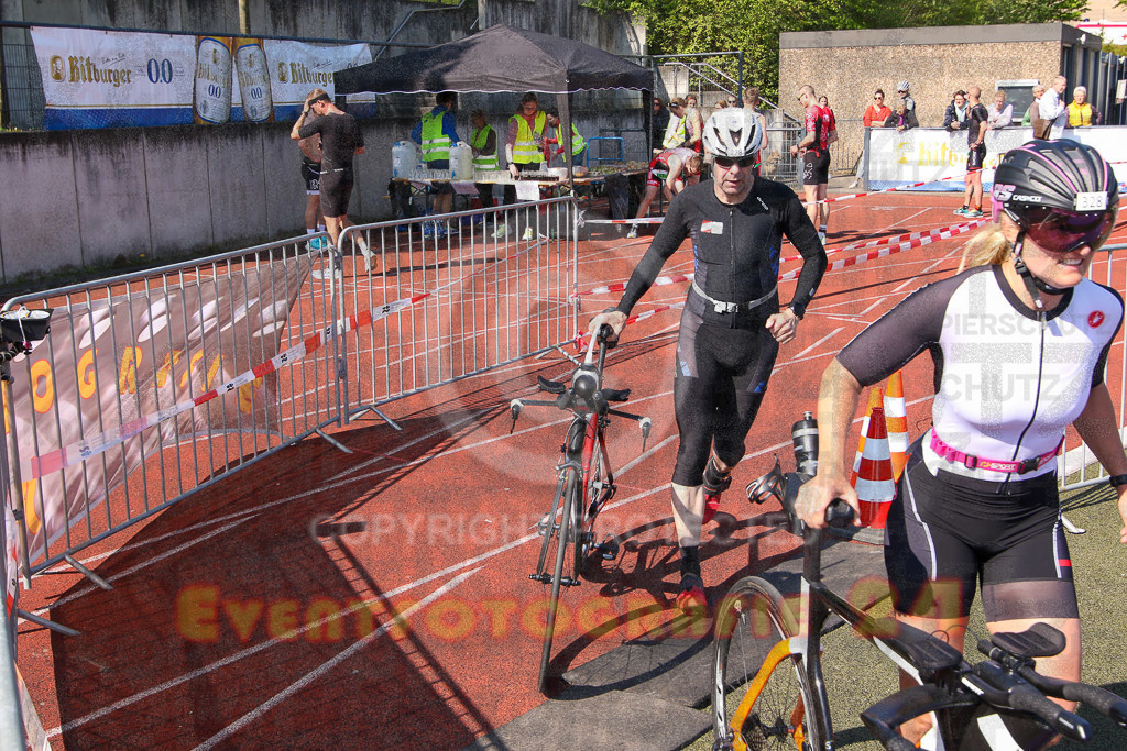 220424_1049_EV8_8808 | Sportfotografie im Rhein-Sieg Kreis, Köln, Bonn, NRW, Rheinland Pfalz, Hessen, etc. Unser Tätigkeitsfeld umfasst den Laufsport vom Volkslauf über den Marathon, Duathlon, Triathon bis zum Ultralauf wie Kölnpfad Ultra oder Schindertrail.