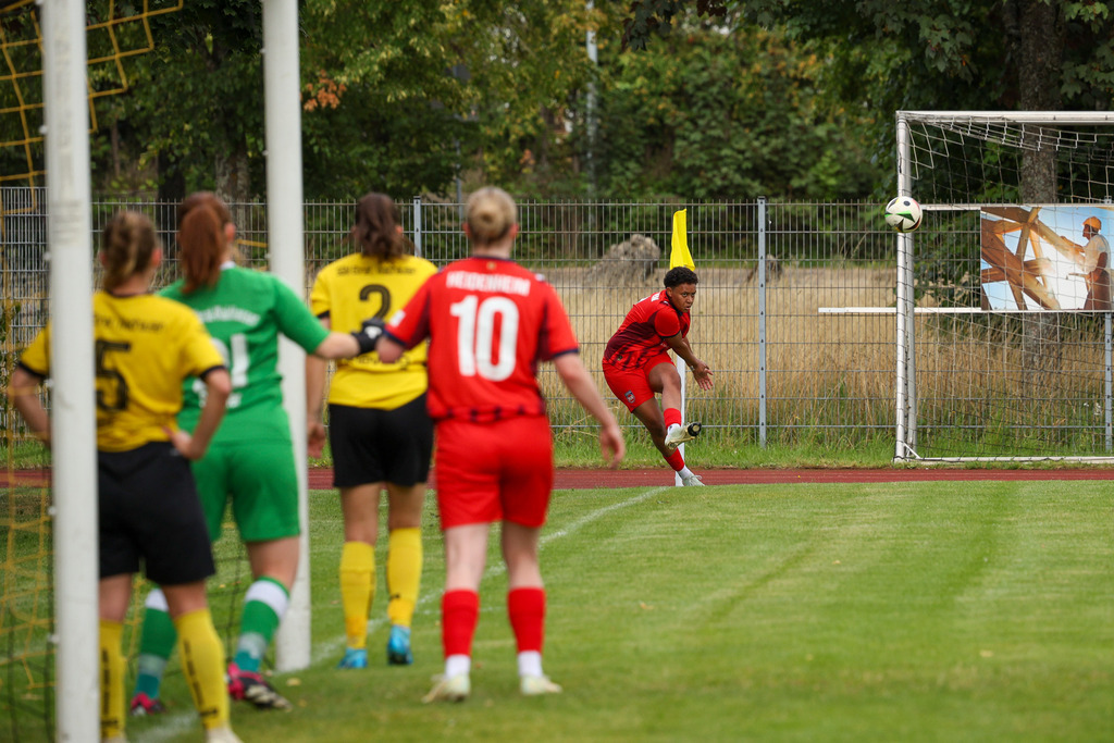 Fußball I FRAUEN I Saison 2025-2026 I Freundschaftsspiel I SGM Ebnat-Waldhausen - 1FC Heidenheim 1846 2 I_250823_2946 | Fotopresso – Sportfotografie in Heidenheim & Umgebung. Professionelle Sportfotografie für unvergessliche Momente. Dynamische Action-Shots, emotionale Szenen & hochwertige Bilder. - Realisiert mit Pictrs.com