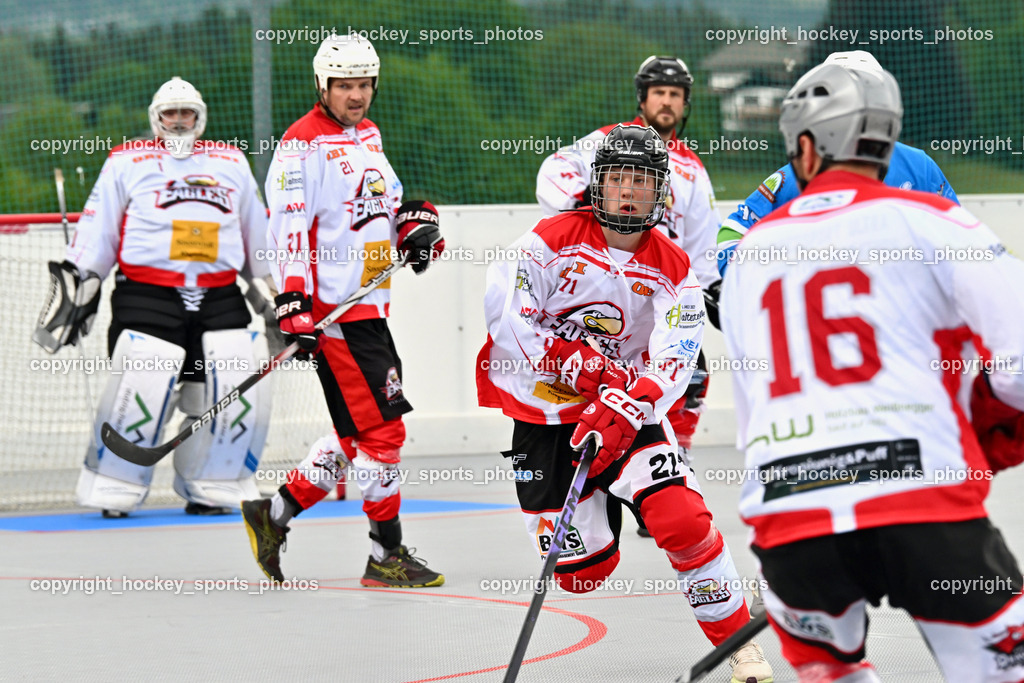 SV ASKÖ Ballhockey Villach vs. Ultras Spittal | #21 Stanossek Gerald HSC Zwa, #71 Haller Bastian HSC Zwa, SV ASKÖ Ballhockey Villach vs. Ultras Spittal, SV ASKÖ Ballhockey Villach vs. Ultras Spittal am 10.05.2026 in Villach (Alpen Arena ), Austria, (Photo by Bernd Stefan)