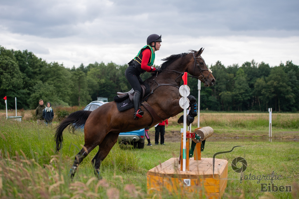 Tennis Wiefelstede Frauen | Geländeprüfung CCI3*-S am 09.06.2024 in Westerstede (Reitsportanlage Schloßweg), Photo: Philip Eiben 2024 - Realisiert mit Pictrs.com