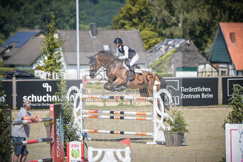 DOS_1117 | Entdecke hochwertige Reitturnierfotos von Foto Oger. Professionell, emotional und authentisch – jetzt Lieblingsmomente im Shop bestellen.Deutschlandweite Turnierfotografie. - Realisiert mit Pictrs.com