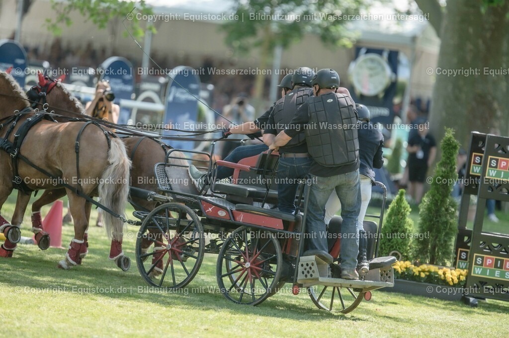 20230528_Jump-and-Drive_0061 | equistock