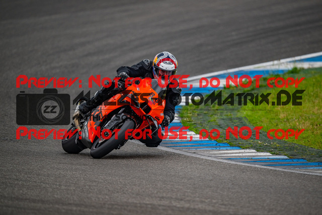 MaZZes_FotoMatrix_240701_6007705_5281 | ROT